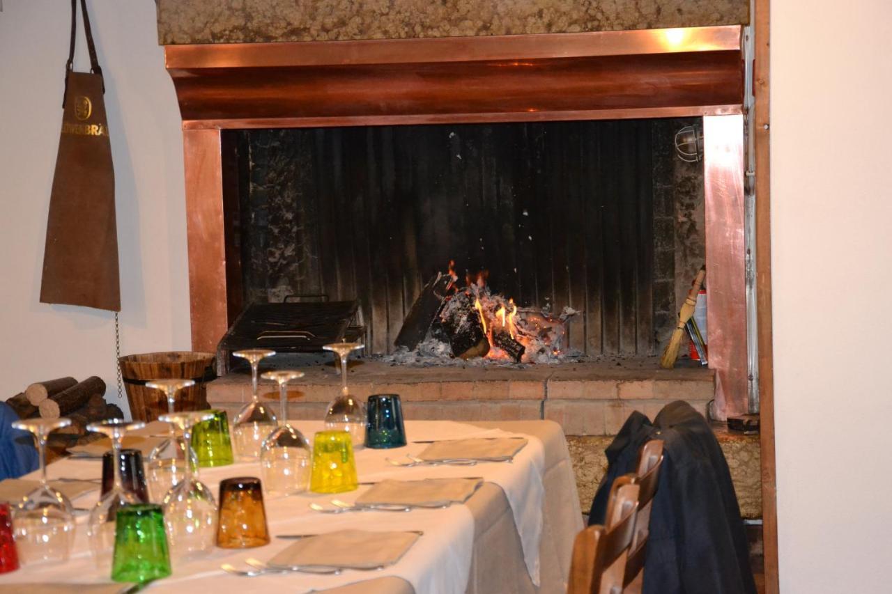 Locanda Al Centrale Caprino Veronese Luaran gambar