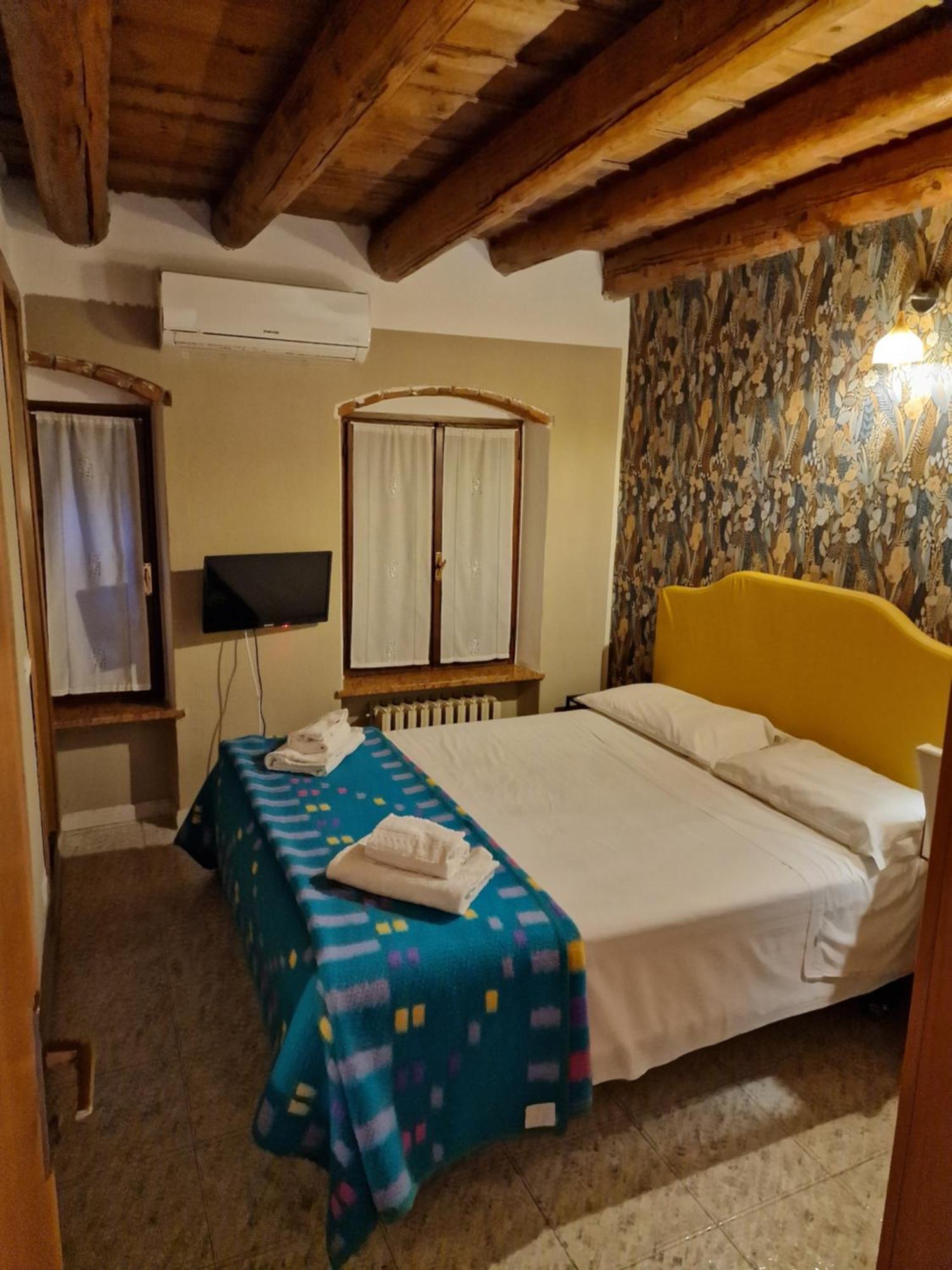 Locanda Al Centrale Caprino Veronese Luaran gambar