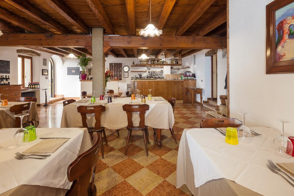 Locanda Al Centrale Caprino Veronese Luaran gambar